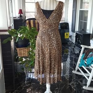Leopard chiffon side zip dress